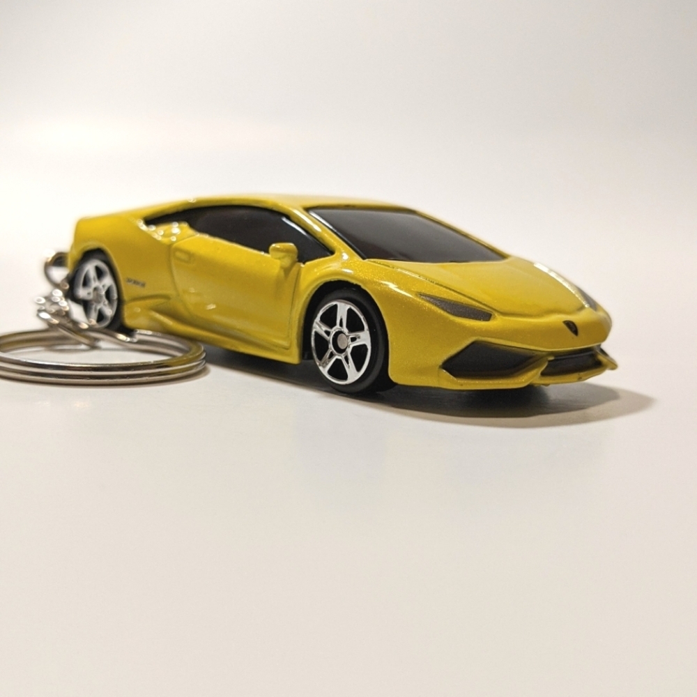 Lamborghini Huracan Custom Keychain